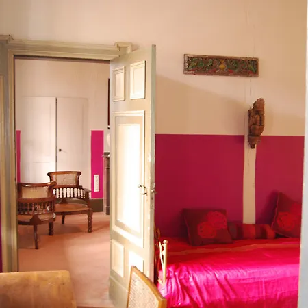 La Maison Des Lumieres Hotel