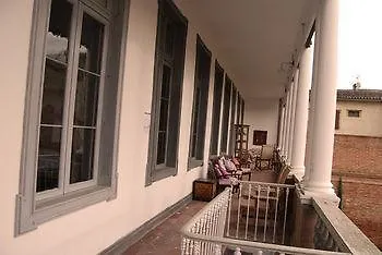 Hotel La Maison Des Lumieres Beaumont-de-Lomagne